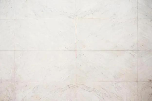 How to Fix Gaps Between Tiles and Wall Corners: Safety Guide