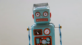 Lyseblå robot