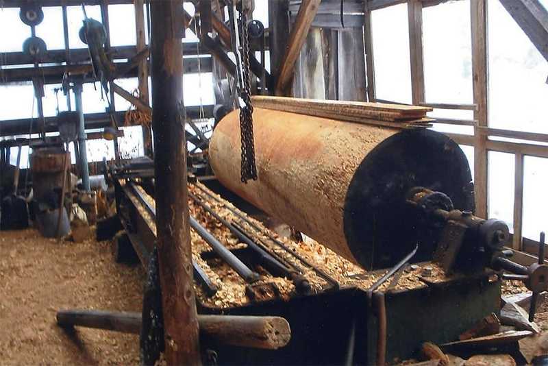 Starting with a log at least 16” in diameter, the ‘rosser’, a giant lathe, created a giant dowel. Once pie-shaped wedges were cut and dried, then surface planed, you had a clapboard made to last 200+ years.