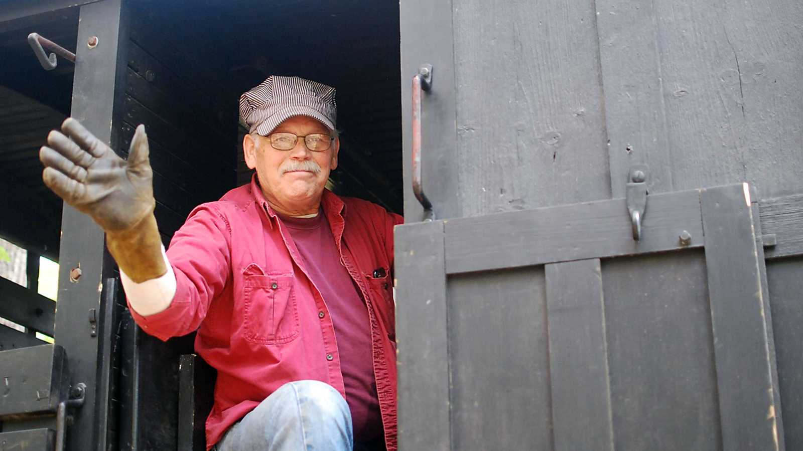 Volunteer driving Lombard