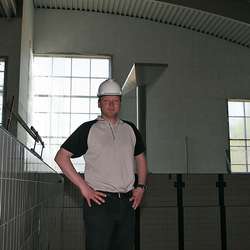 Første sjef, Leif Gunnar Borgen, i 25-metersbassenget. (Foto: KVB)