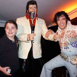Sander, Elvis og Kjell Elvis. (Foto: KVB)