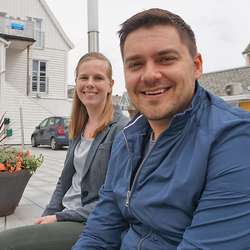 Næringssjef i Os kommune, Elin Bryn Thorsen og næringskonsulent, Jon Sivert Rykkel ser fram til å sjå på framtida saman. (Foto: Kjetil Osablod Grønvigh)