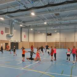 Handballskulen handlar sjølvsagt mest om handball. (Foto: KOG)