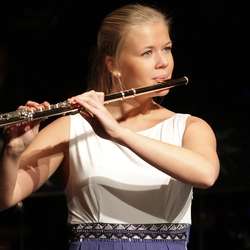 I den grad det går an å herje med ei fløyte, sjå videoen av Ingrid Neset. (Foto: Kjetil Vasby Bruarøy)