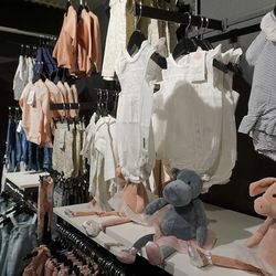 Link Brands har klede for nyfødde ... (Foto: KVB)