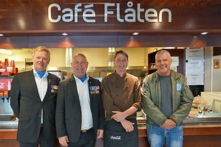 – Arild er ein veteran med STOR v; Frå venstre: Paul Walderhaug, Arild Lihaug, Arild Birkeland og Per Einar Jansen. (Foto: Kjetil Osablod Grønvigh)