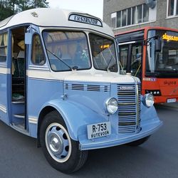 Ein ekte Os-buss, Bedford frå 1950 innreidd av ARKA i 1951. (Foto: KVB)