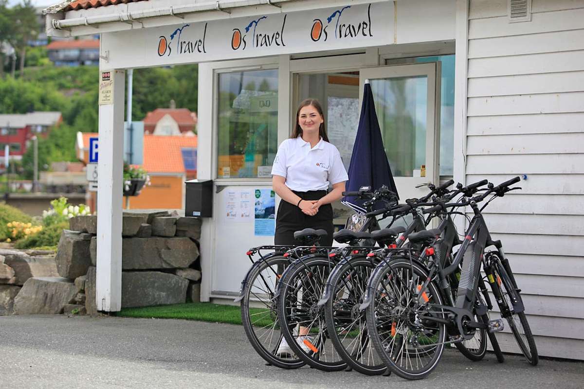 – Om du bur her, er det gratis å låna elsykkel