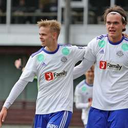 Kallevåg og Dahl letta og glad over 3-0-leiing. (Foto: Kjetil Vasby Bruarøy)