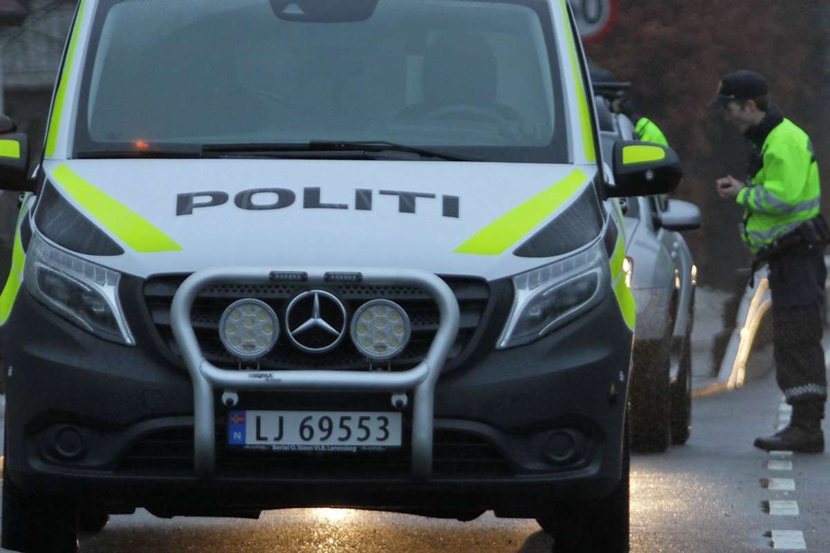 Lastebil kjempa mot sinke