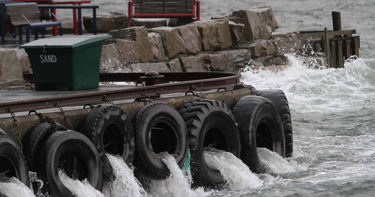 Sludd og kuling i vente