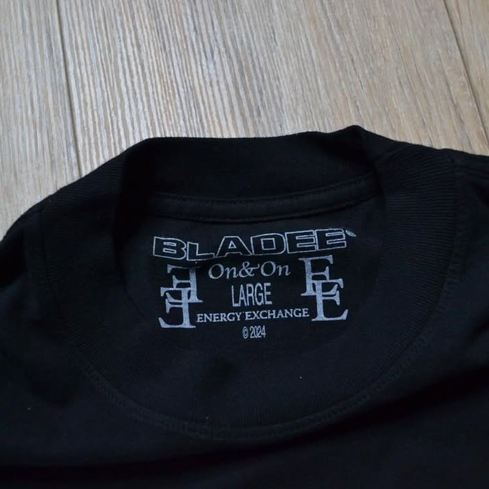 Drain / Strawberry Alien Tee (Black/White) (US) — image 4 of 4