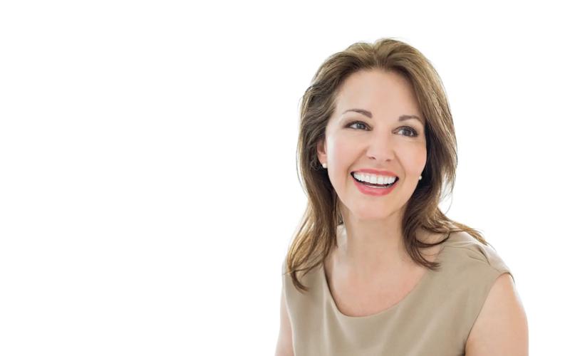 Especialistas explicam a diferença entre prótese dentária e implante