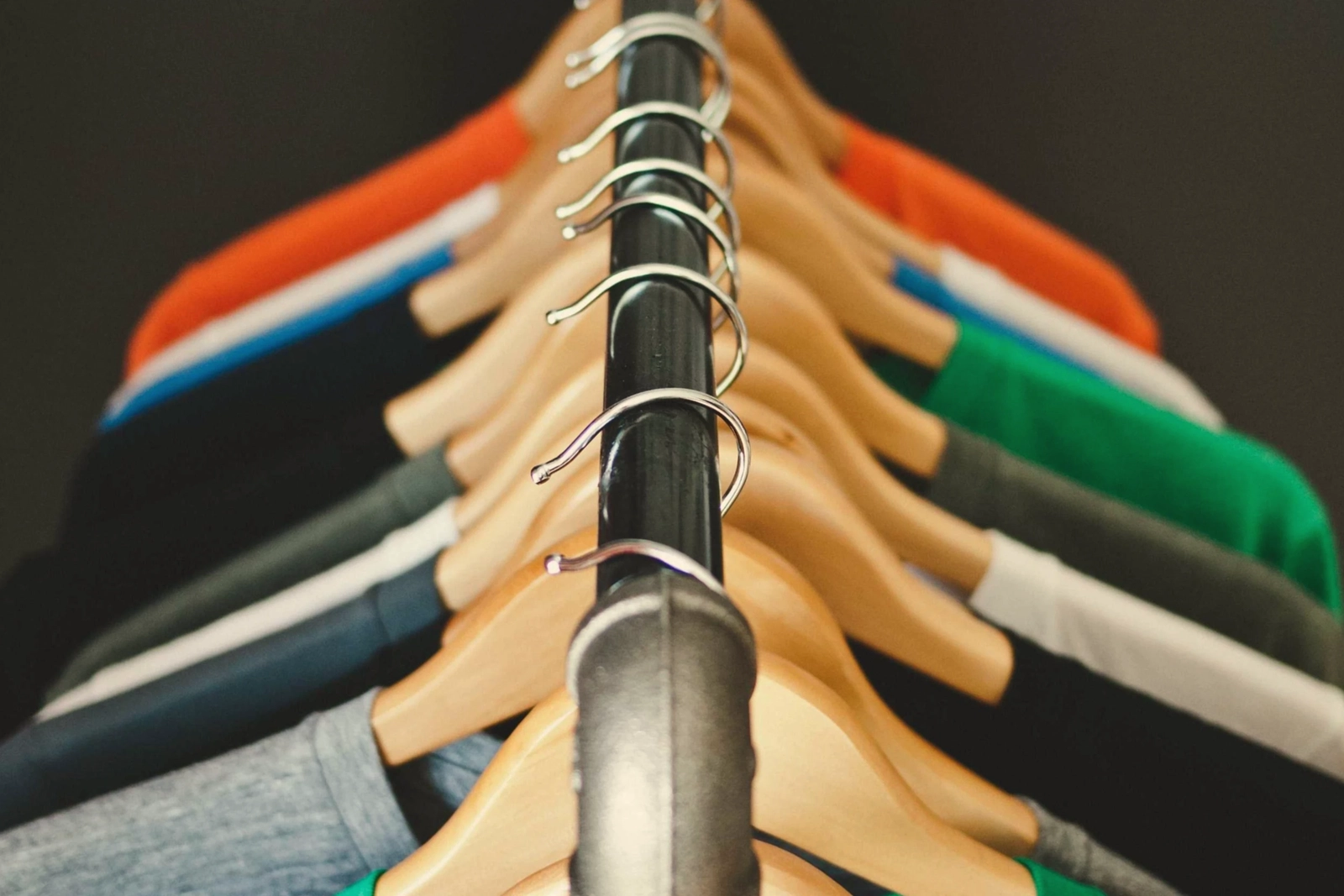 Editorial luxury perspective on the divergence - View 5