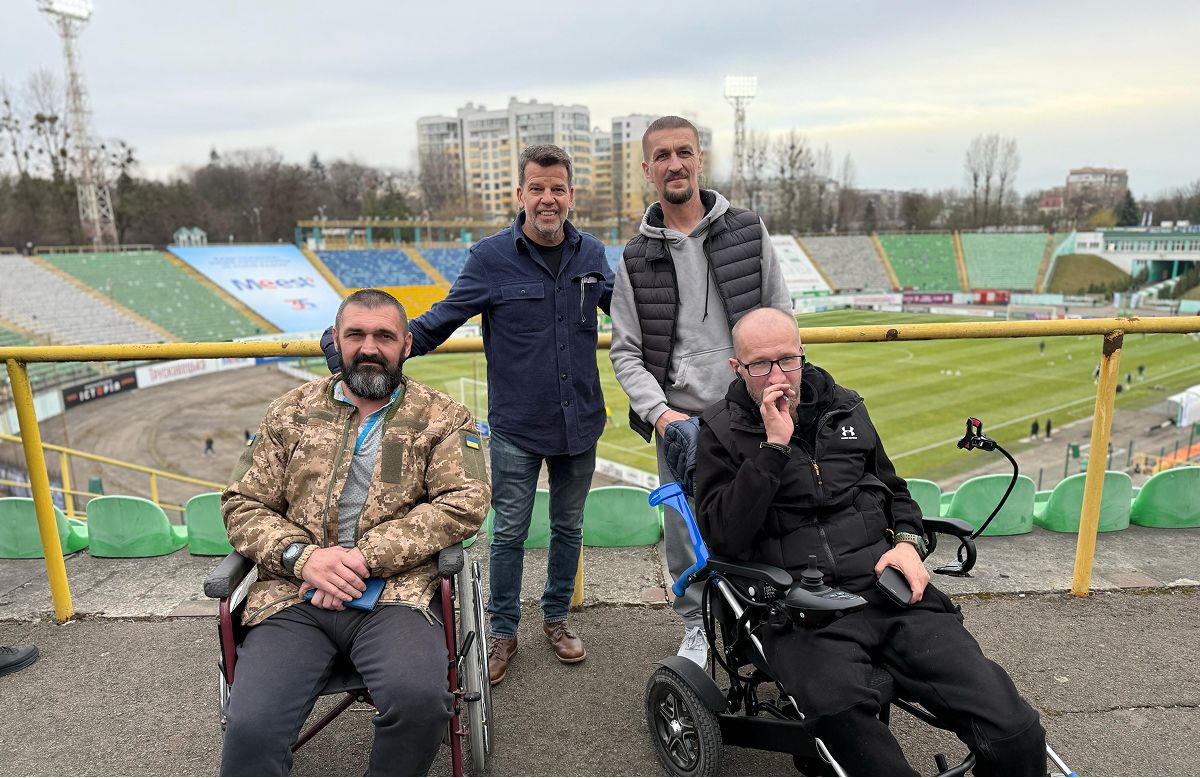 Mark Figart with wounded warrior friends in Lviv