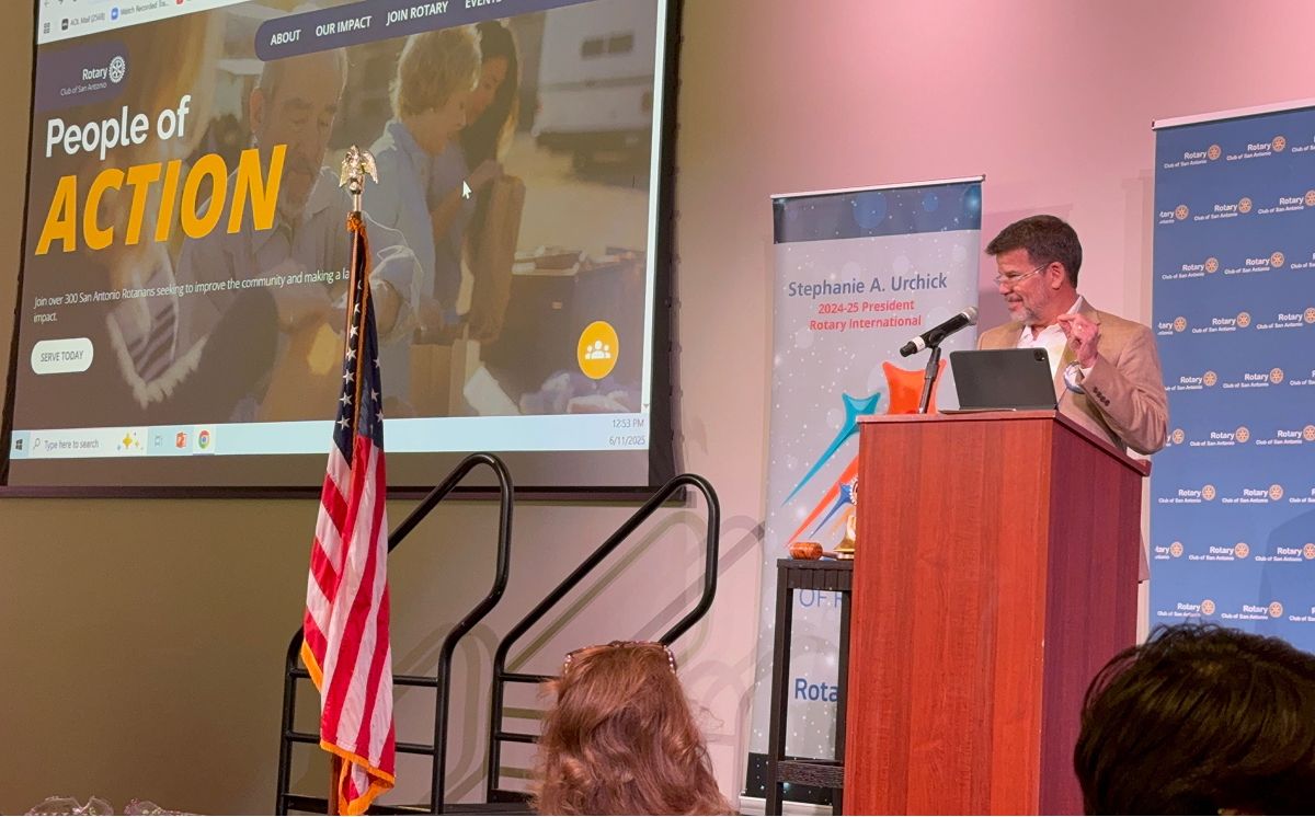 Mark Figart at a Rotary meeting