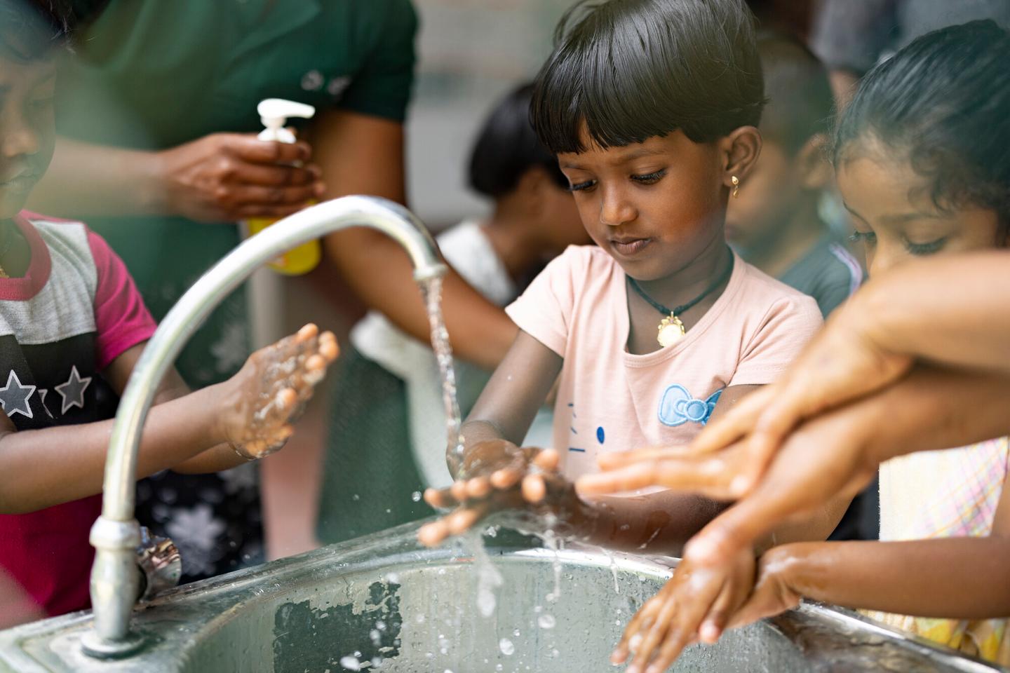 Children washing hands in Sri Lanka