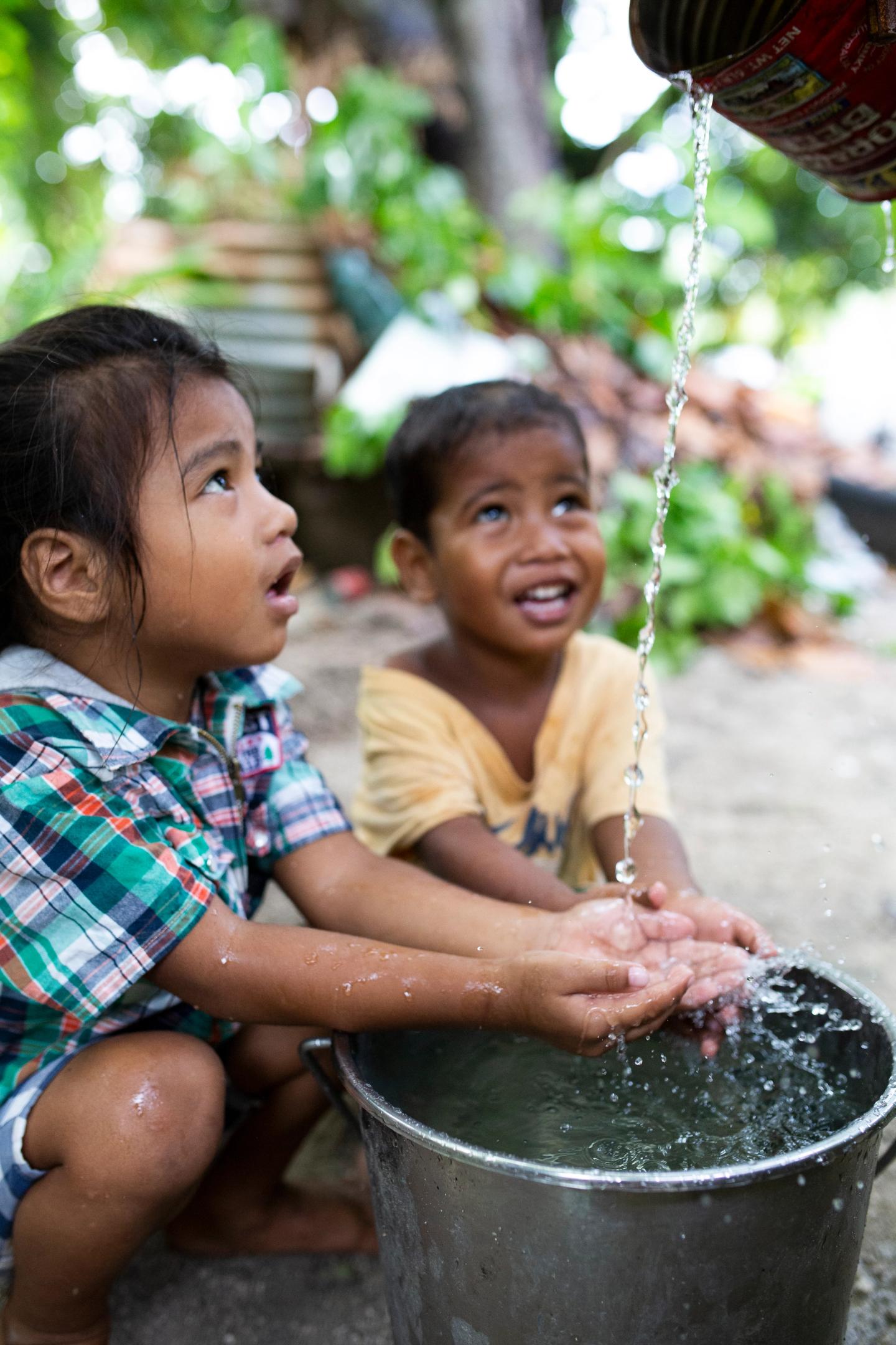 children in Kiribati