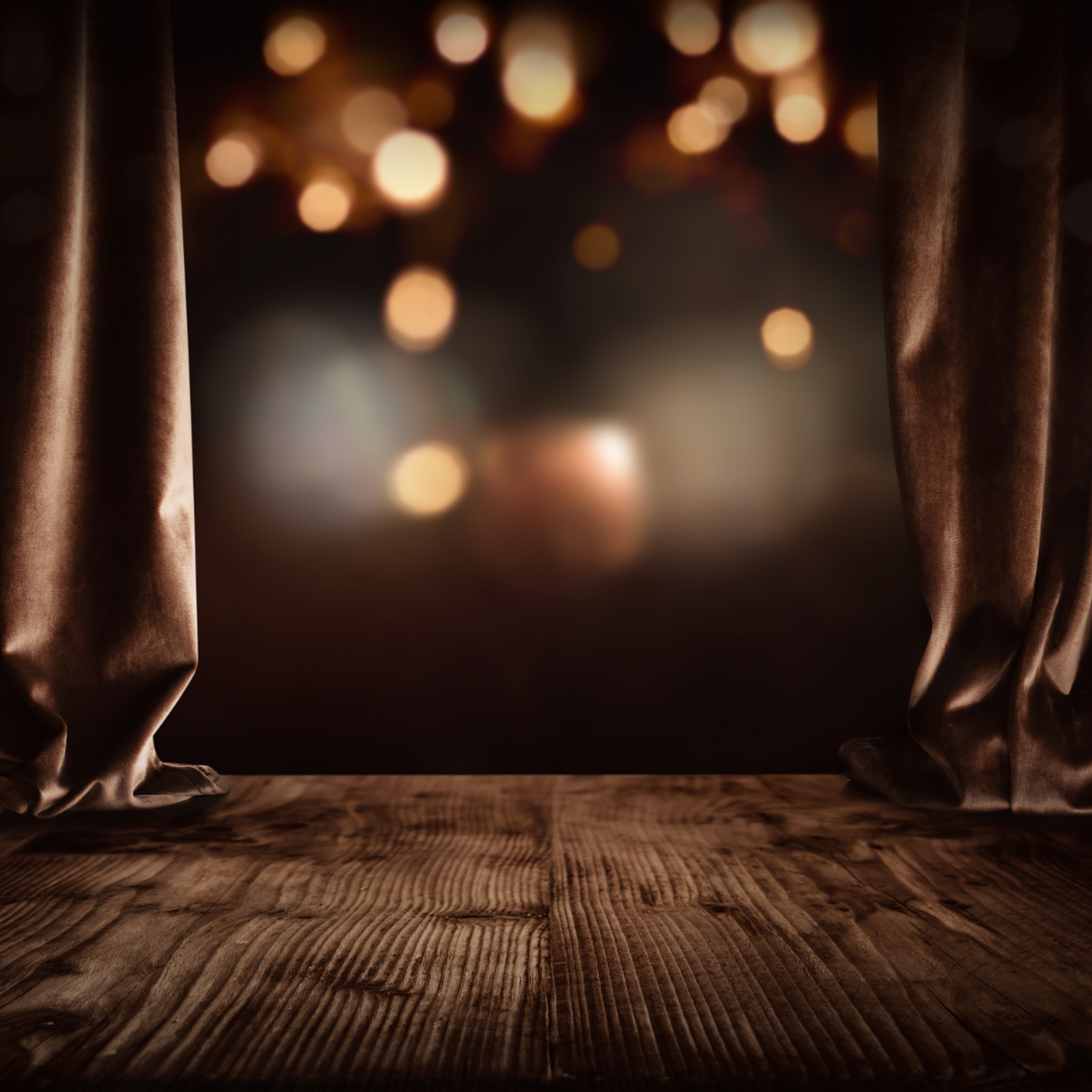 scène-rideau-lumière au fond