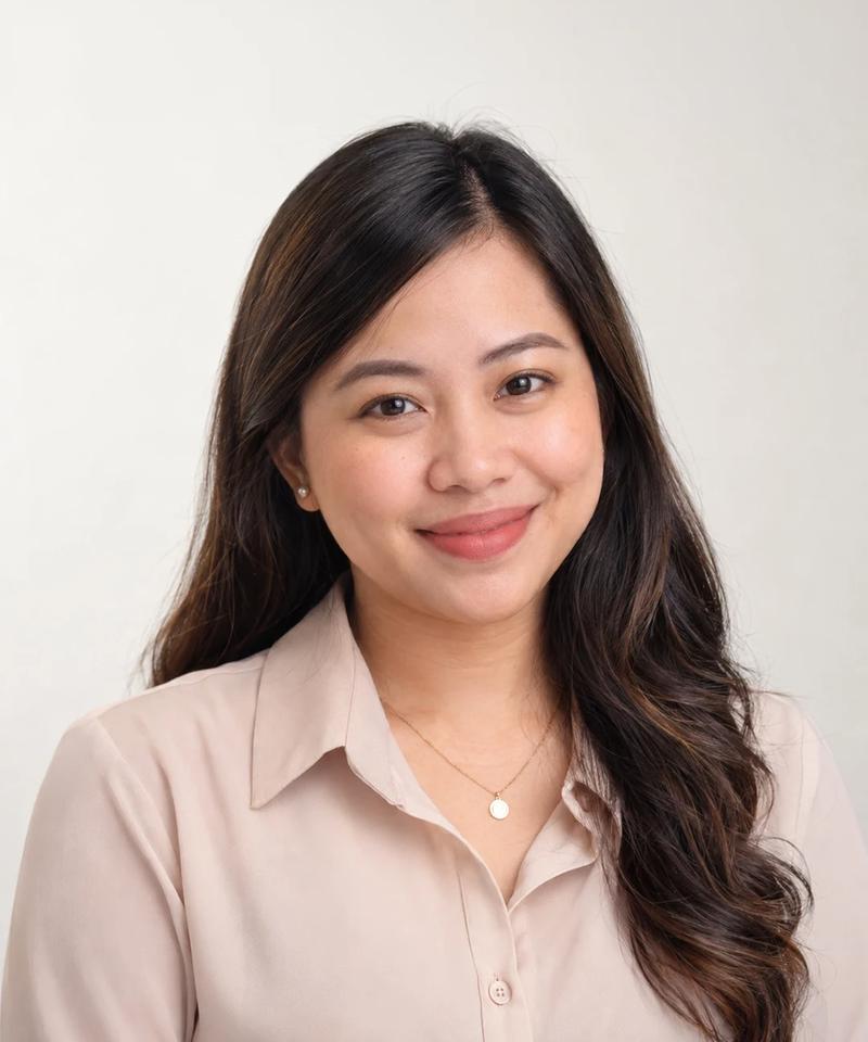 Rosalina F., Administrative Assistant