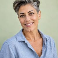Isabella M., Executive Assistant