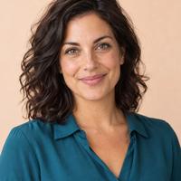 Noémie Rousseau, Bilingual Translation Assistant