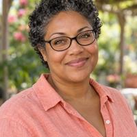 Analyn F., eBay Store Assistant
