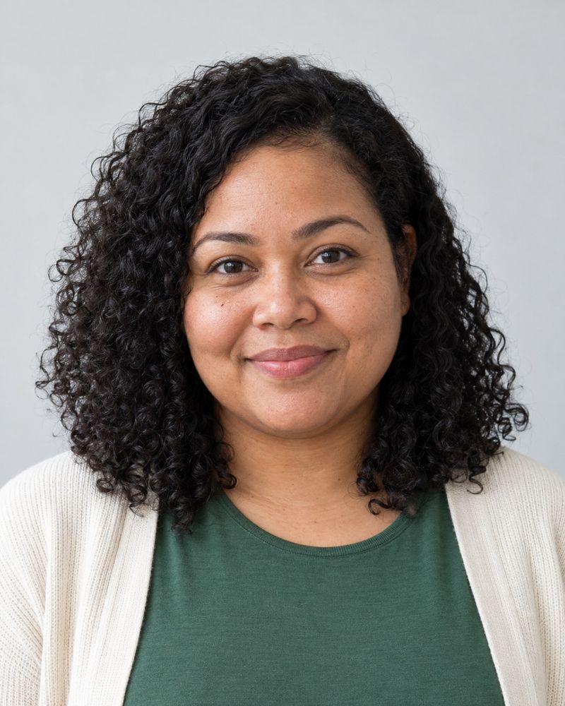 Encarnita S., Marketing Assistant