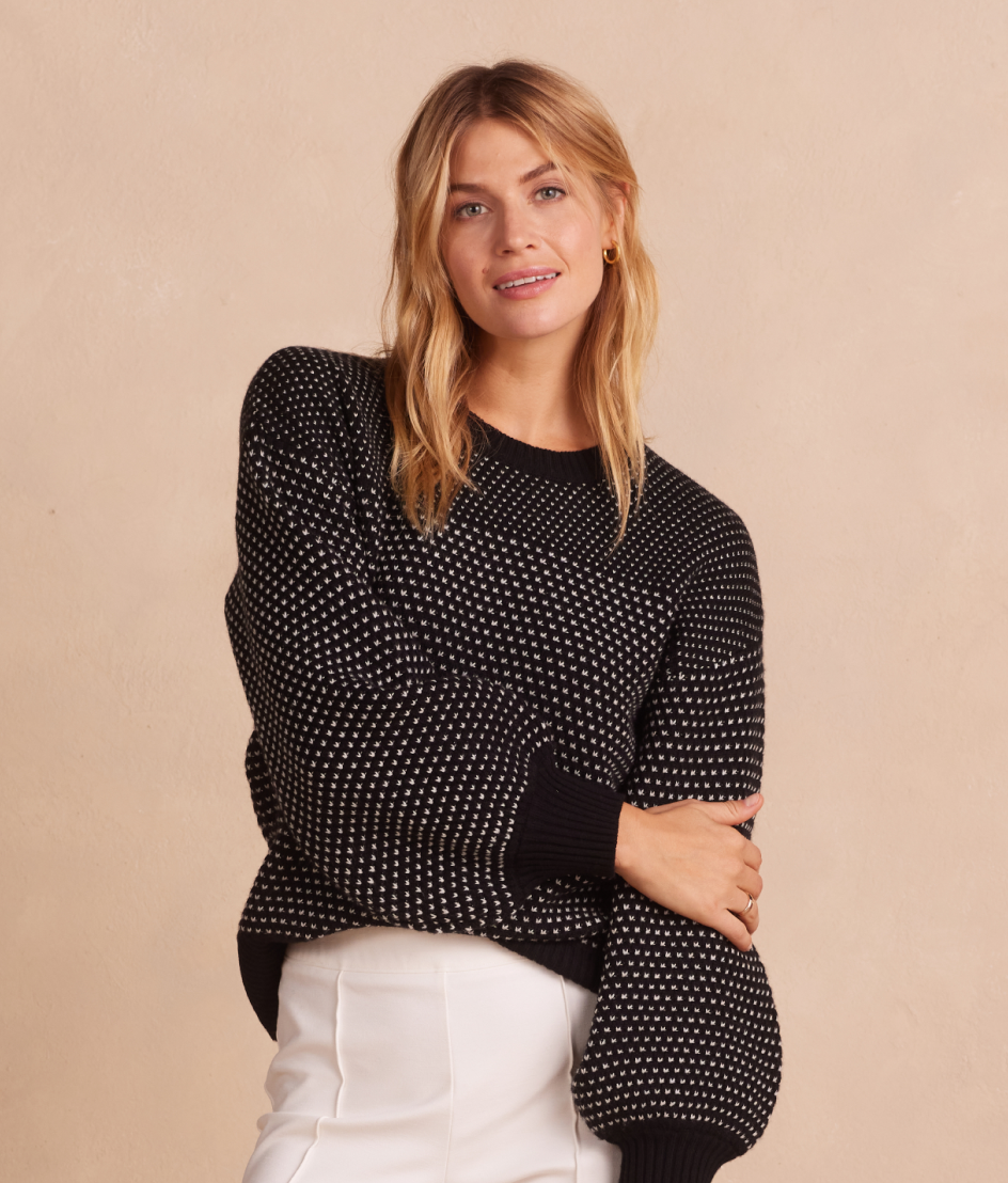 Model in Sweater, The Luxe Cashmere Blend Mix Stitch Sweater - Sea Urchin & Dune (Black & White) 