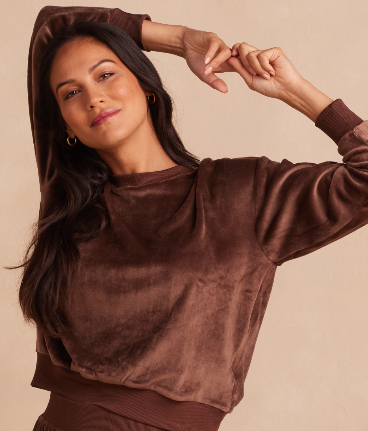 Model in Pullover, The Plush Velour Relaxed Crew - Chocolate (Brown)