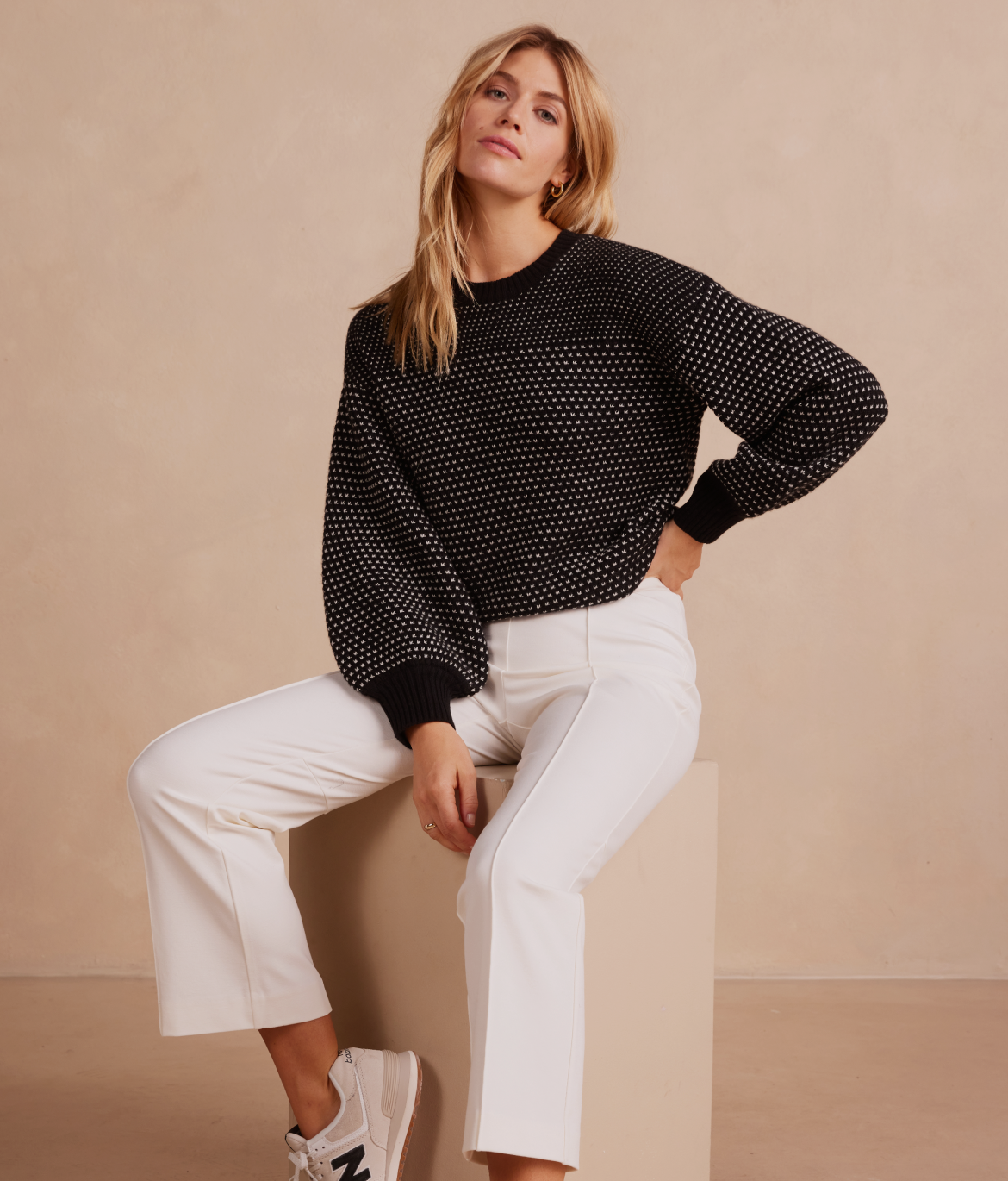 Model in Sweater, The Luxe Cashmere Blend Mix Stitch Sweater - Sea Urchin & Dune (Black & White)