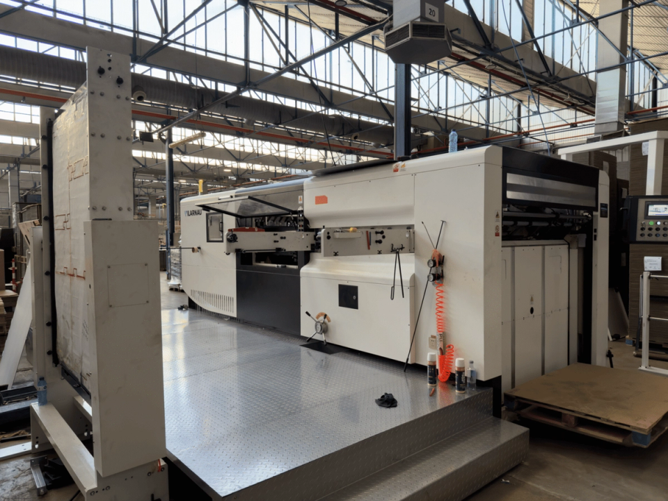 BMB ECO die-cutting machine with waste ejector installed in the plant of a POS display manufacturer in the Vallès area