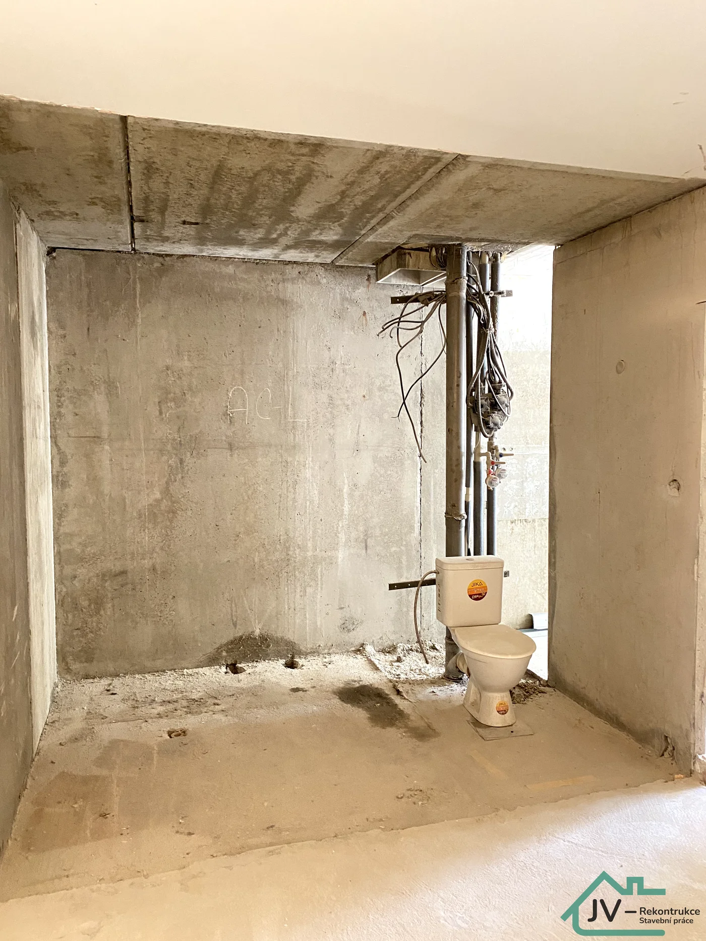 Fotografie před rekonstrukcí