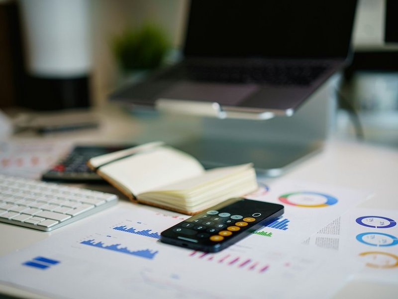 Declaración de la renta: cómo las empresas pueden aliviar el impacto financiero en sus equipos