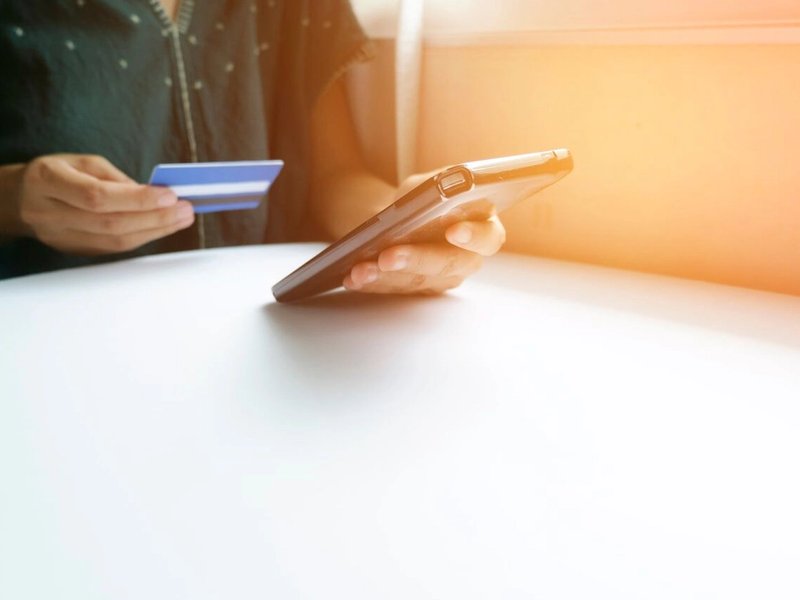 Mejora tu employer branding con la compensación laboral