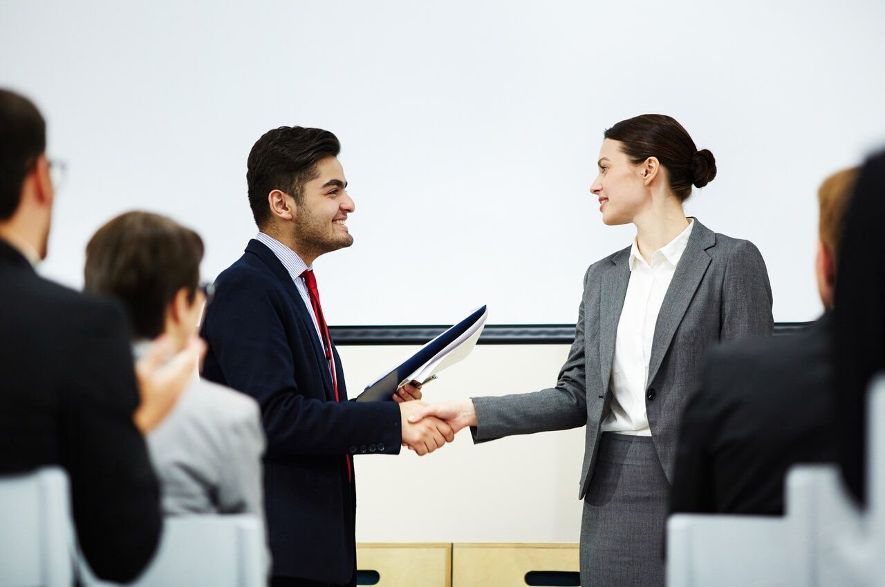 El reconocimiento laboral, un camino de doble sentido