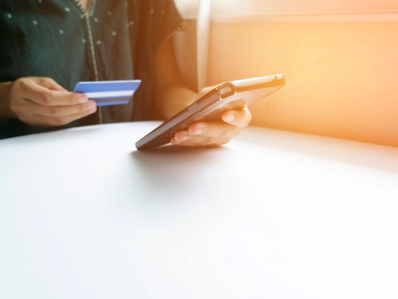 Mejora tu employer branding con la compensación laboral