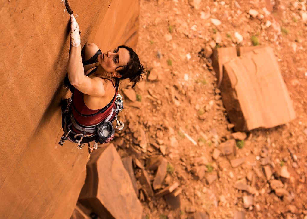 2012, “Glad to be a Trad”.  
Another glorious testpiece Hong line, secreted away in the depths of Mineral Canyon.
A pitch so long, I jumped off the top, because why not? 🪂
📷 Chris Noble