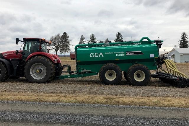 Fall Manure: What Is It Worth and Where Should It Go?