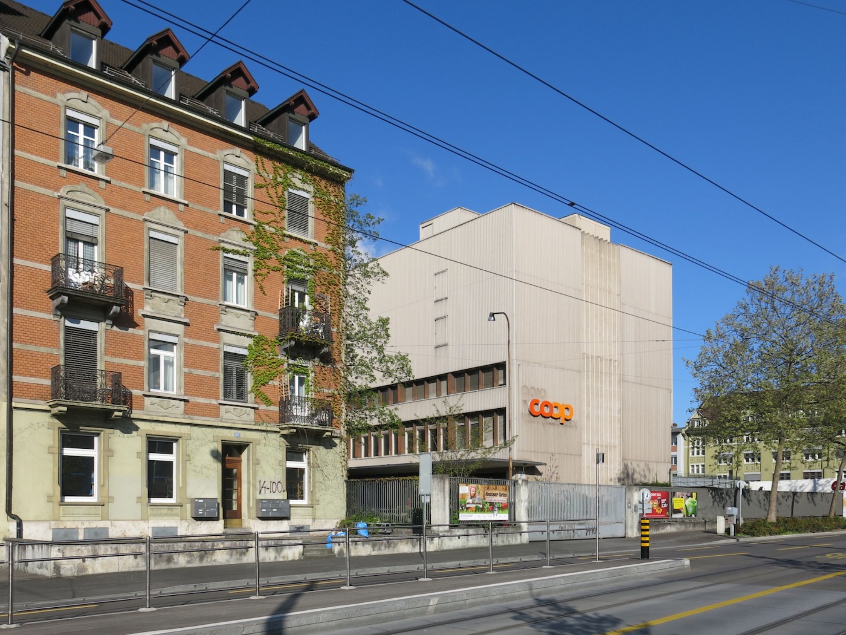 Weinlager_Esch Sintzel Architekten_©Raphael Schicker Stiftung Habitat_Exterior old