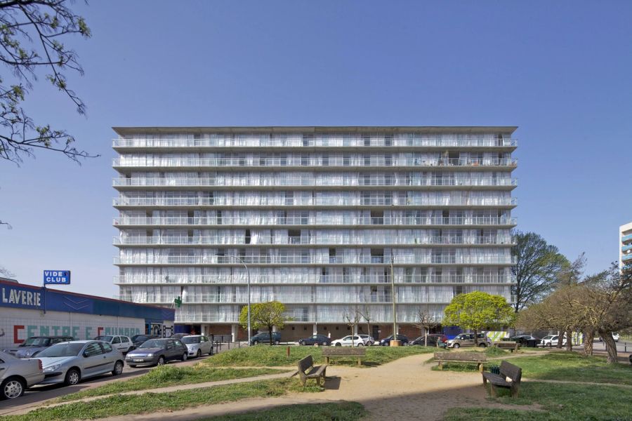 Transformation of 530 dwellings block G, H, I_Anne Lacaton & Jean Philippe Vassal, Frédéric Druot, Christophe Hutin_©Philippe Ruault_Exterior new