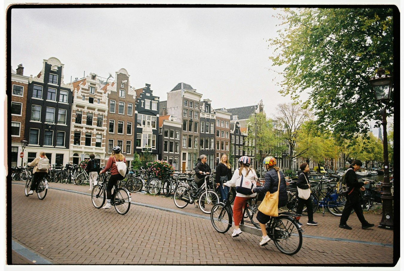 lawrence-krowdeed-Mh3_PuJDw7I-unsplash