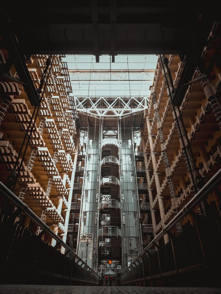 shutterstock_2502649001 (1)