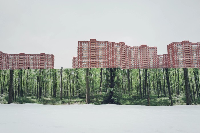 'Fence' by Emil Gatulin (Vidnoe, Russia)