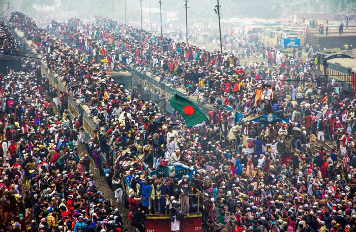 'Thousand of travellers in a city station' by Rayhan Ahmed (Dhaka, Bangladesh)