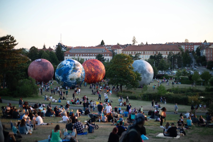 shutterstock_2362379149