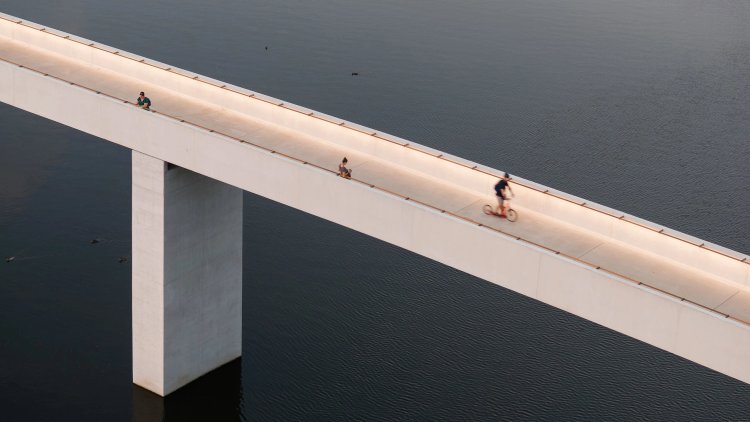 Lovable Bikeways, Livable Cities: 10 Stories of Beauty, Cycling and Urban Value