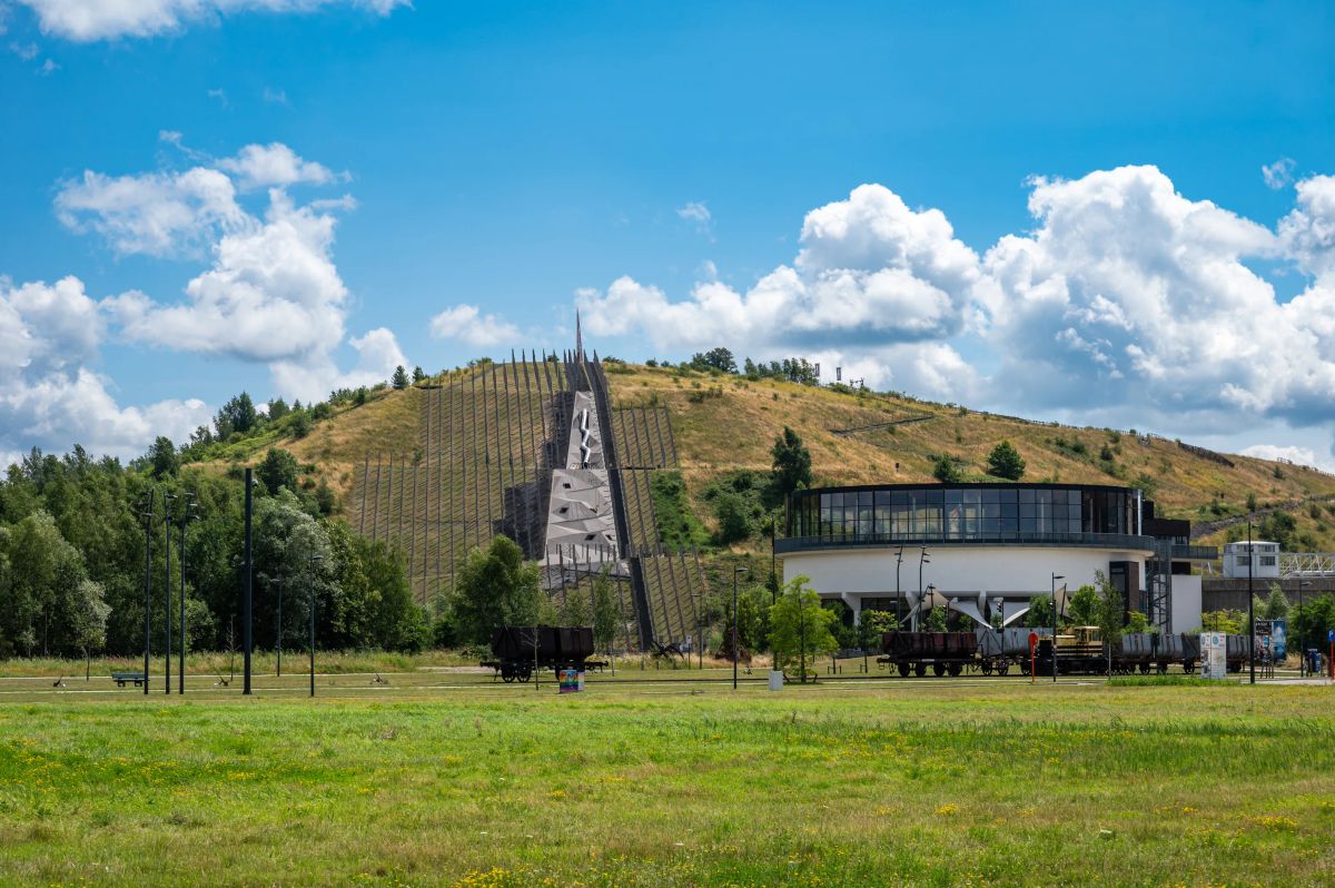 dreamstime_xxl_289088706