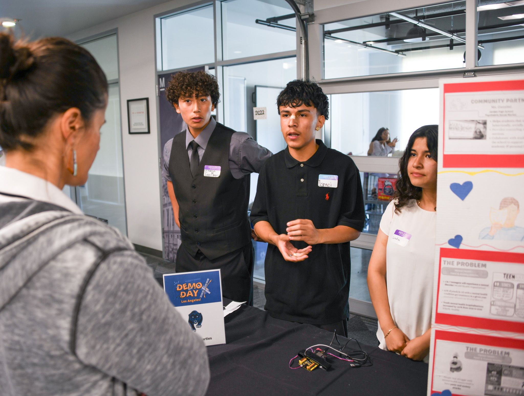 Students present their La Hearties project.